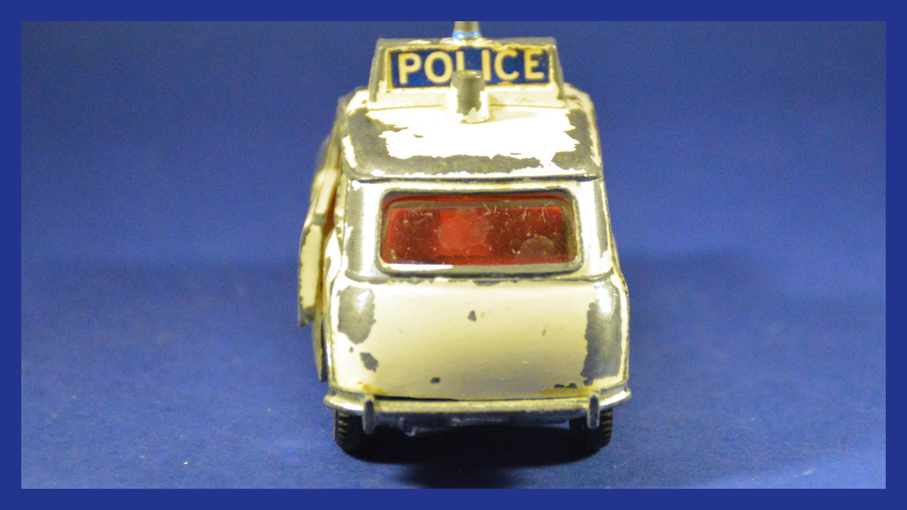 ../content/J6/Mini Cooper S Police (J604)/images/3.jpg